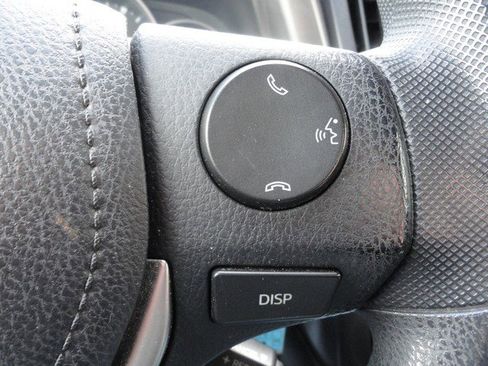 Used 2016 Toyota RAV4 LE image 18