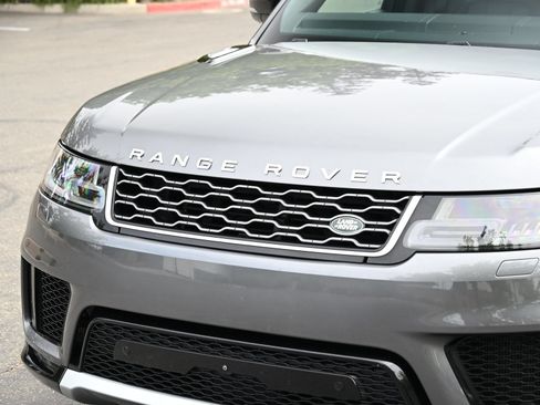 Used 2018 Land Rover Range Rover Sport HSE AWD/4WD image 9