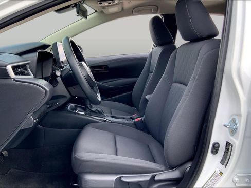 Used 2024 Toyota Corolla LE FWD image 8