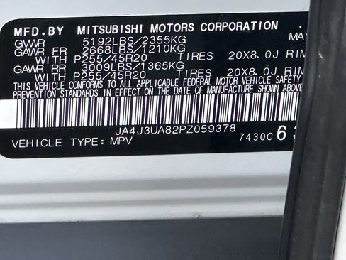 Used 2023 Mitsubishi Outlander SE image 40