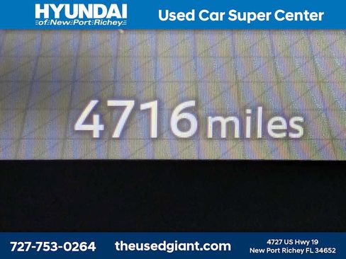 Used 2025 Nissan Kicks SR FWD image 32