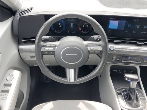 Used 2025 Hyundai Kona SEL AWD/4WD image 25