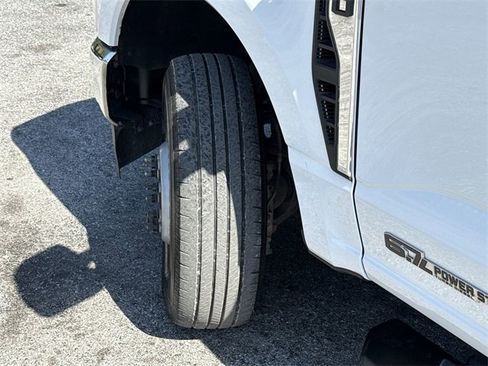 Certified 2024 Ford F350 XLT image 37