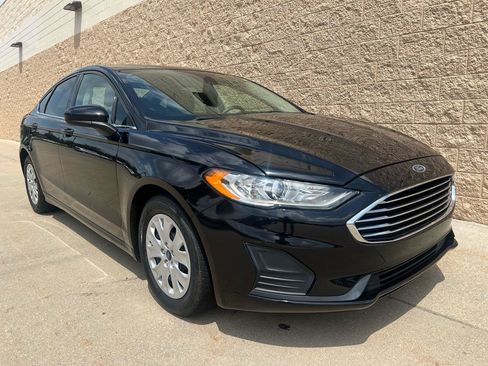Used 2019 Ford Fusion S FWD image 42