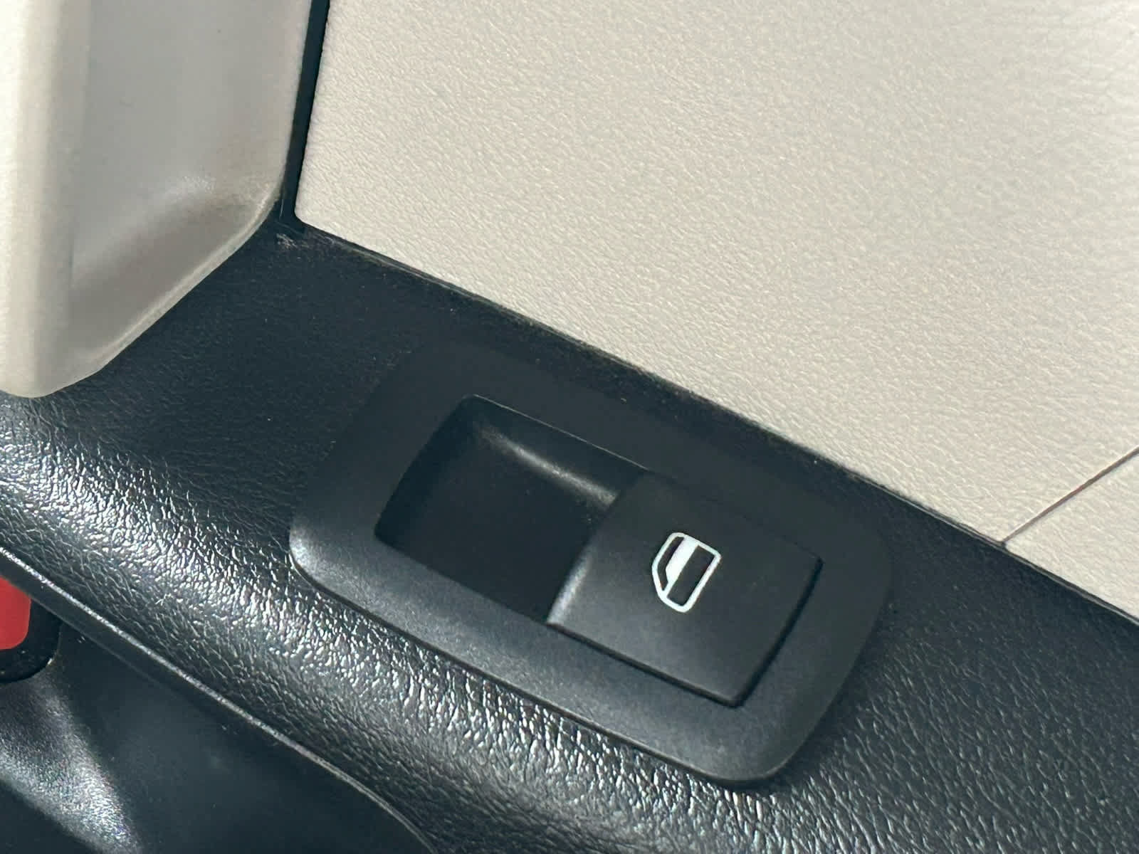 Used 2024 Chrysler Pacifica Touring-L FWD image 18