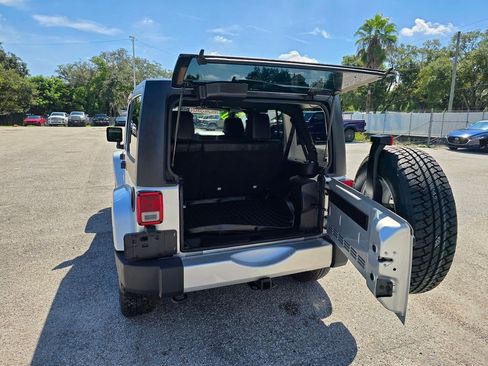 Used 2012 Jeep Wrangler Unlimited Sahara w/ Max Tow Pkg AWD/4WD image 38