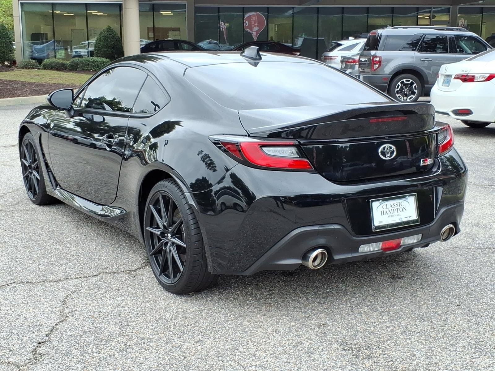 Used 2023 Toyota GR86 Premium w/ ALL Weather Mat Package (TMS) RWD image 11