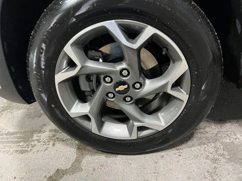 Used 2025 Chevrolet Trax LT image 35