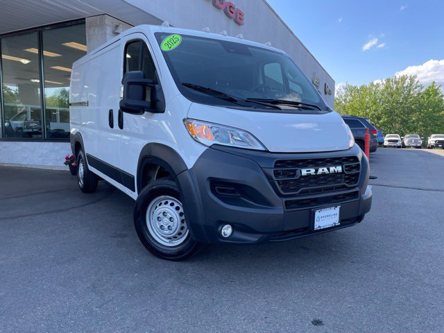 Used 2025 RAM ProMaster 2500 w/ Convenience Group FWD image 3