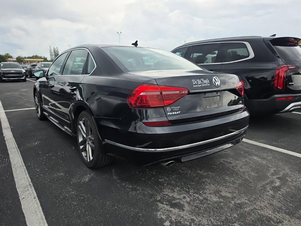 Used 2017 Volkswagen Passat 1.8T R-Line FWD image 14