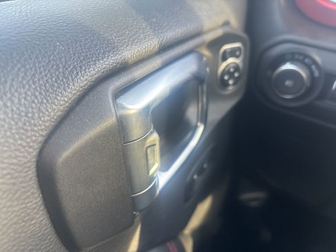 Used 2018 Jeep Wrangler Unlimited Rubicon image 22