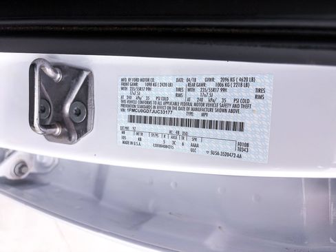 Used 2018 Ford Escape SE w/ SE Sync 3 Package FWD image 30