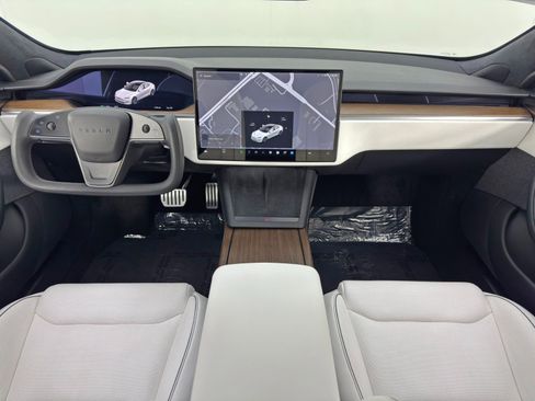 Used 2021 Tesla Model S Plaid image 13