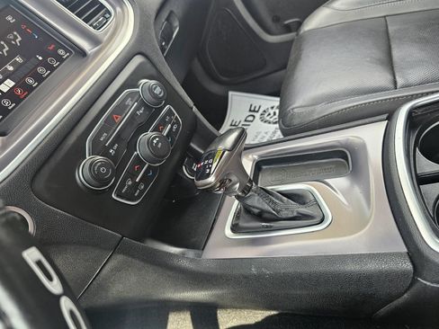 Used 2021 Dodge Charger SXT w/ Leather Interior Group RWD image 23