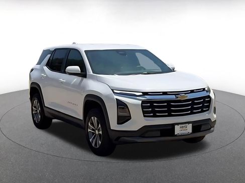 Used 2025 Chevrolet Equinox LT FWD image 3