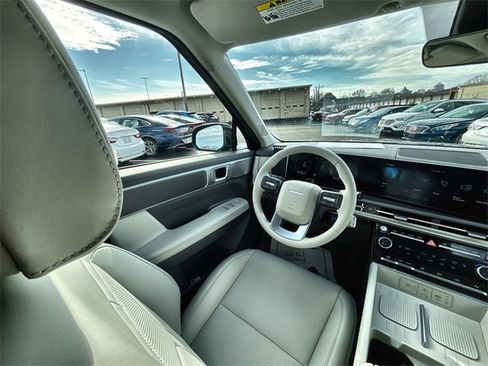 Used 2025 Hyundai Santa Fe SEL image 15