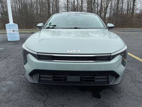 Used 2025 Kia K4 LXS image 30