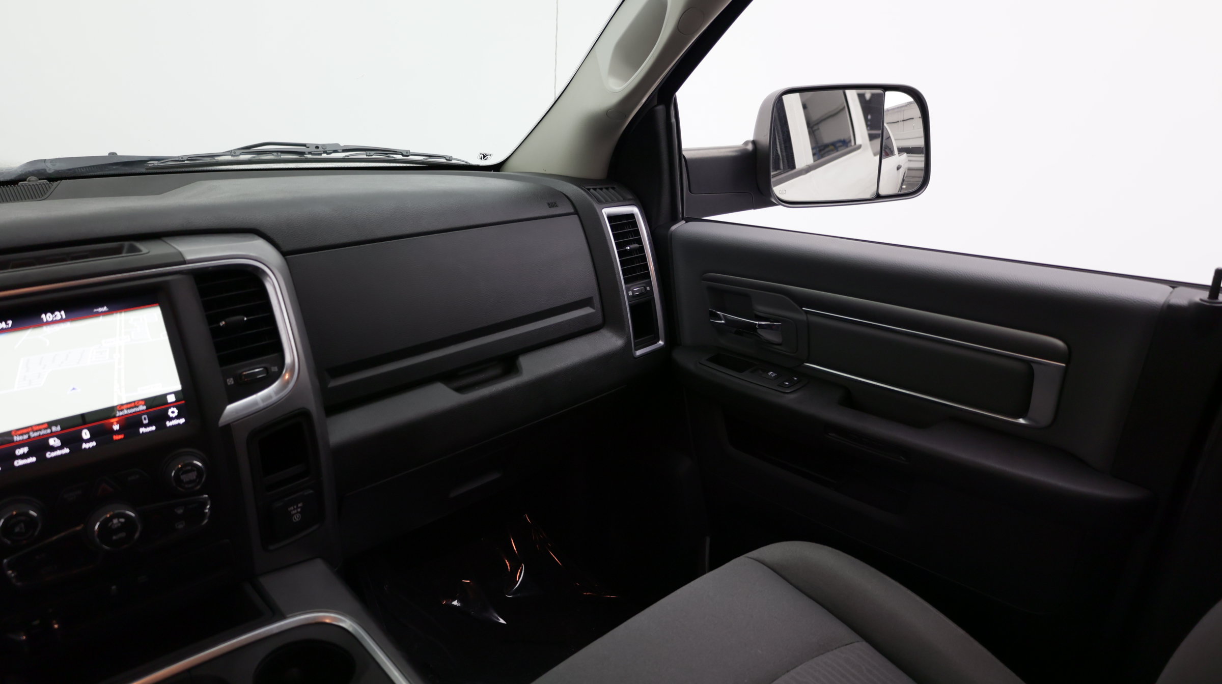 Used 2022 RAM 1500 Classic SLT w/ Trailer & Traction Group RWD image 32