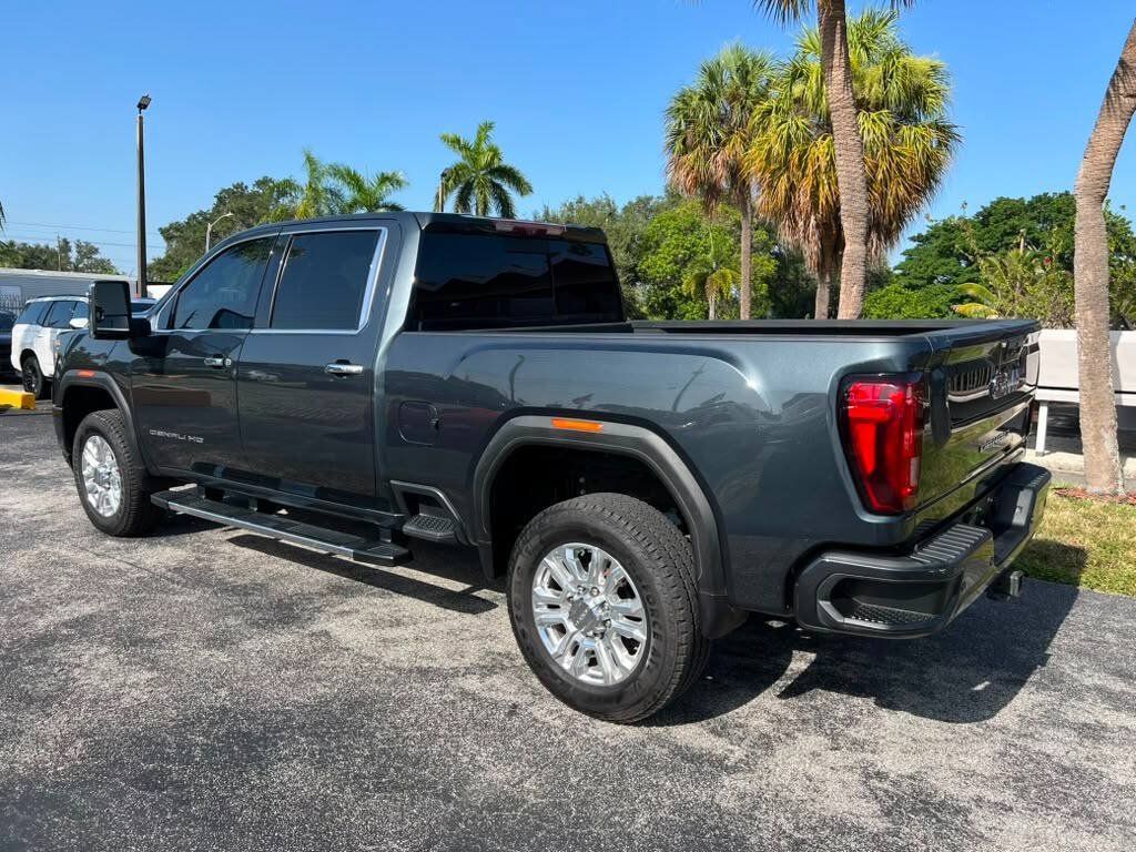 Used 2022 GMC Sierra 3500 Denali w/ Denali Ultimate Package AWD/4WD image 7