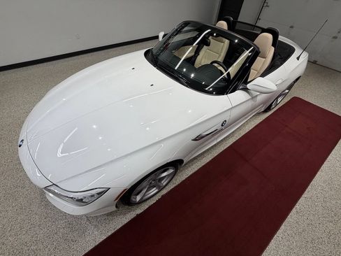 Used 2016 BMW Z4 sDrive28i RWD image 20