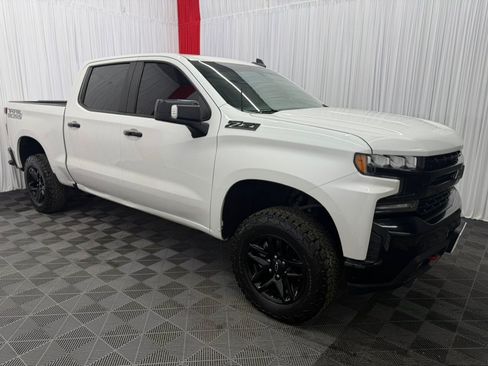 Used 2021 Chevrolet Silverado 1500 LT Trail Boss w/ Convenience Package II AWD/4WD image 3