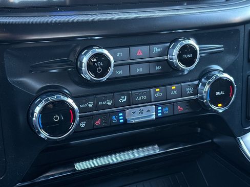 New 2025 Ford F150 Platinum w/ FX4 Off-Road Package image 19