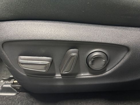 Used 2025 Toyota RAV4 XLE image 27