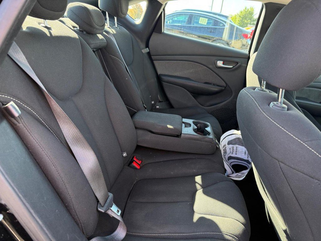 Used 2013 Dodge Dart SXT w/ Popular Equipment Group FWD image 6