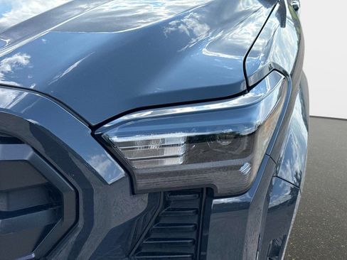 New 2026 Toyota Tacoma SR5 RWD image 9