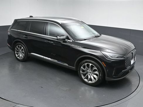 Certified 2025 Lincoln Aviator Reserve w/ Illumination Package AWD/4WD image 48