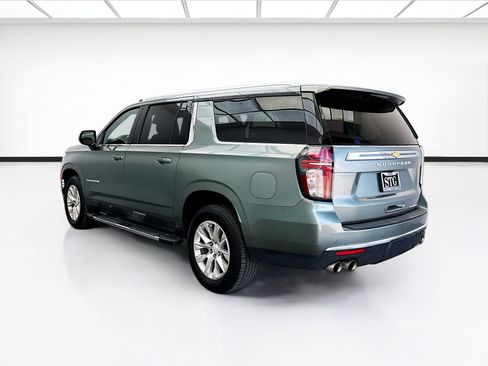 Used 2023 Chevrolet Suburban Premier RWD image 6