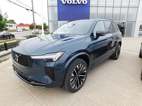 New 2026 Volvo XC90 B6 Ultra w/ Protection Package image 3