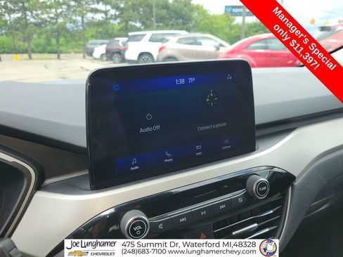 Used 2021 Ford Escape SE w/ Cold Weather Package FWD image 14