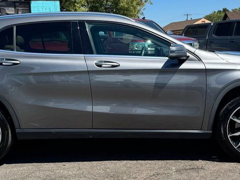 Used 2017 Mercedes-Benz GLA 250 4MATIC image 2