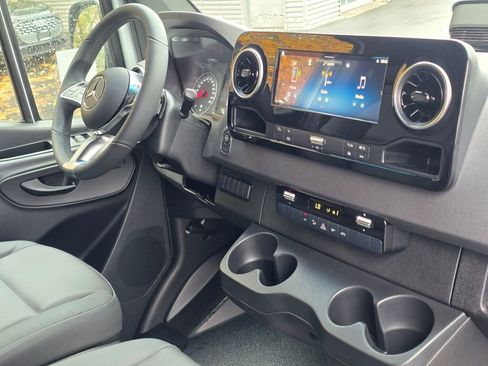 New 2026 Mercedes-Benz Sprinter 2500 image 18
