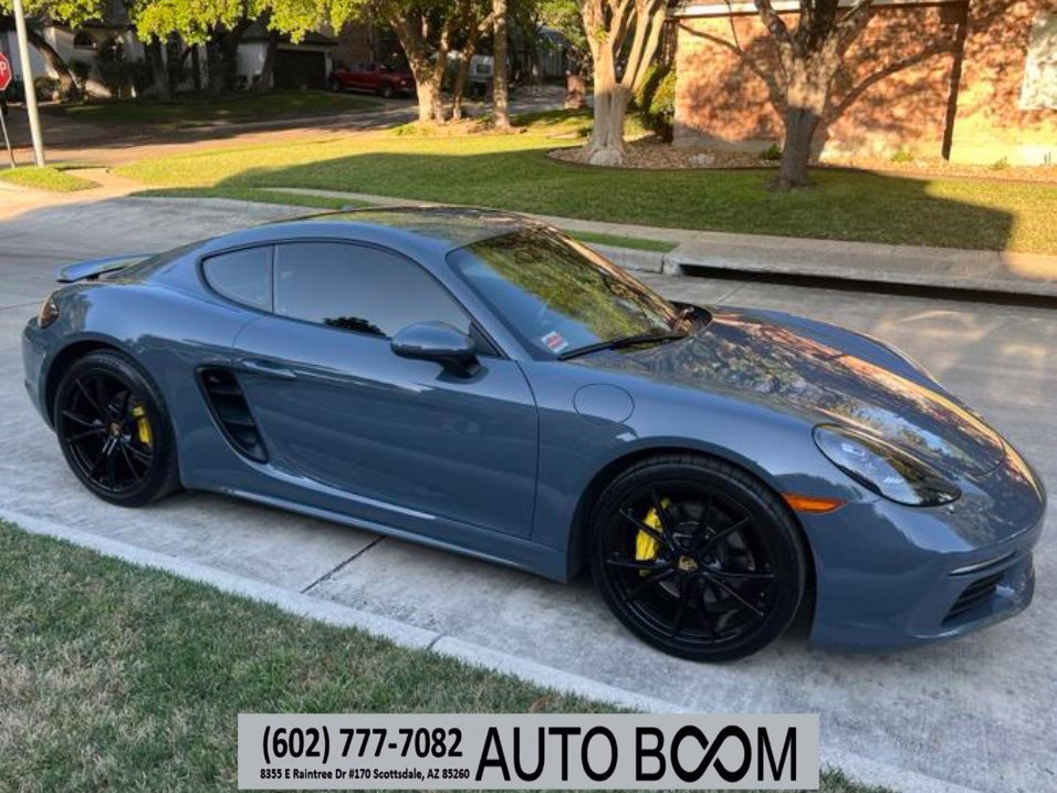 Used 2017 Porsche 718 Cayman RWD image 1