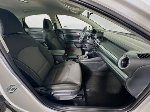 Used 2024 Kia Forte LXS image 28