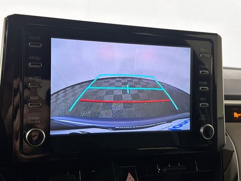 Used 2020 Toyota Corolla LE FWD image 13
