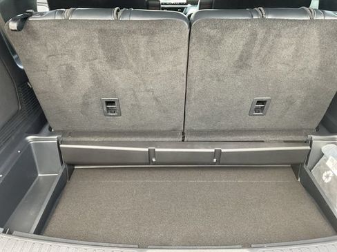 Used 2025 Ford Explorer ST AWD/4WD image 23