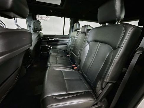 Used 2024 Jeep Wagoneer 4WD w/ Premium Group I image 26