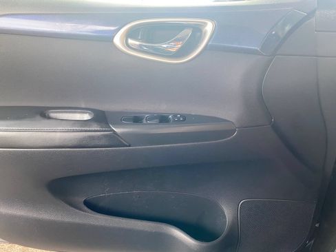 Used 2019 Nissan Sentra SR FWD image 30