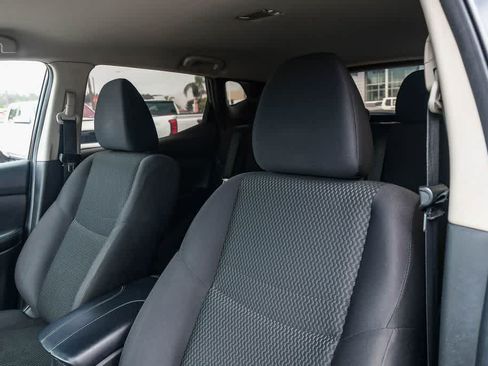 Used 2020 Nissan Rogue Sport S FWD image 17