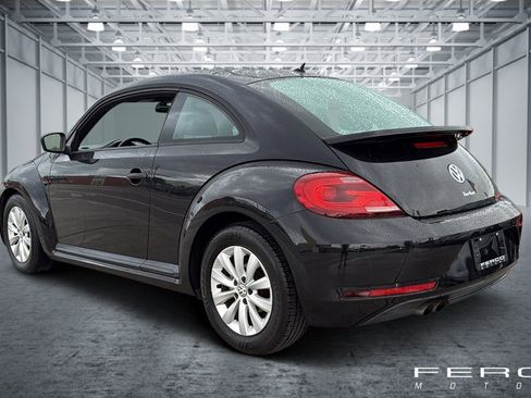 Used 2017 Volkswagen Beetle 1.8T S image 3