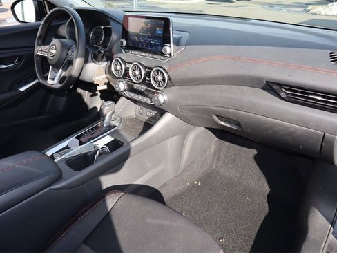 Certified 2025 Nissan Sentra SR image 28