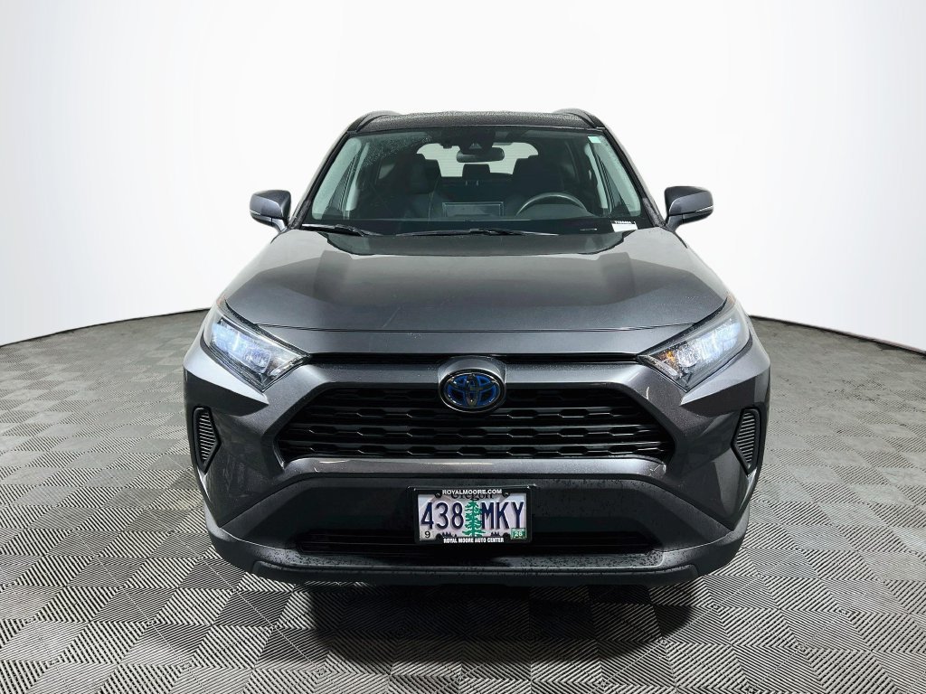 Used 2020 Toyota RAV4 LE w/ Carpet Mat Package AWD/4WD image 2