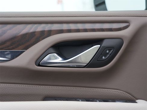 Used 2024 GMC Yukon XL Denali w/ Advanced Technology Package image 21