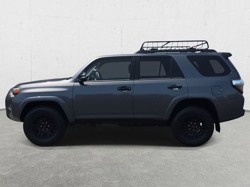 Used 2021 Toyota 4Runner Venture w/ Moonroof Package AWD/4WD image 8
