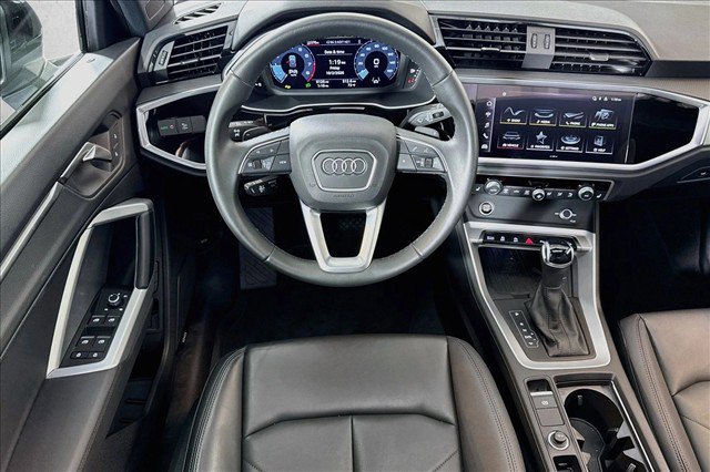 Used 2025 Audi Q3 2.0T Premium w/ Convenience Plus Package AWD/4WD image 21