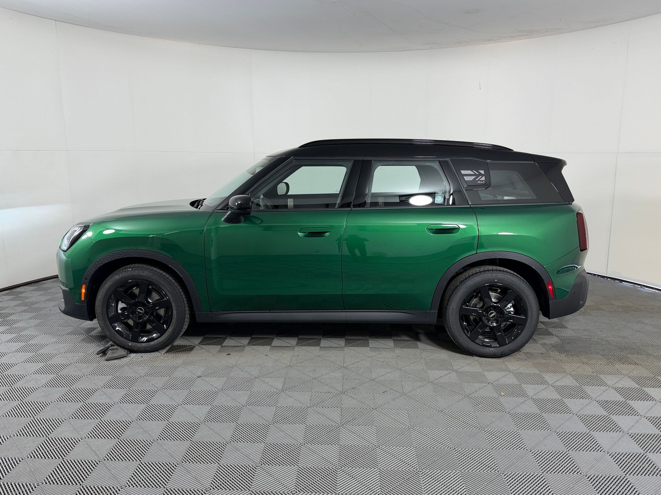 Used 2027 MINI Cooper Countryman S AWD/4WD image 2