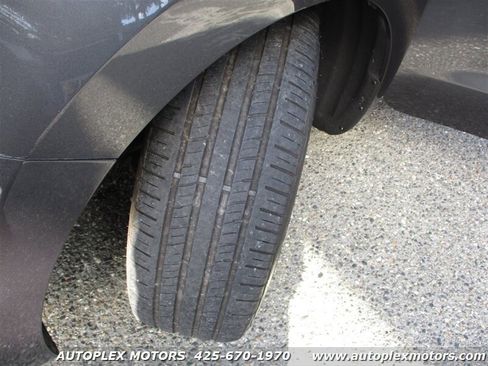 Used 2016 Kia Sedona LX w/ LX Essentials Premium Package image 35